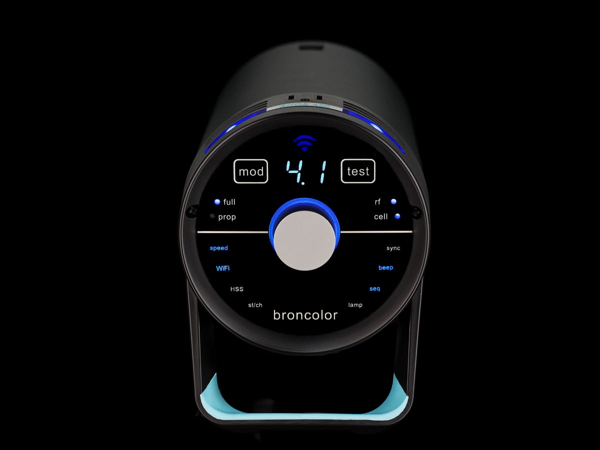 Lampa kompaktowa Siros 800 S WiFi RFS