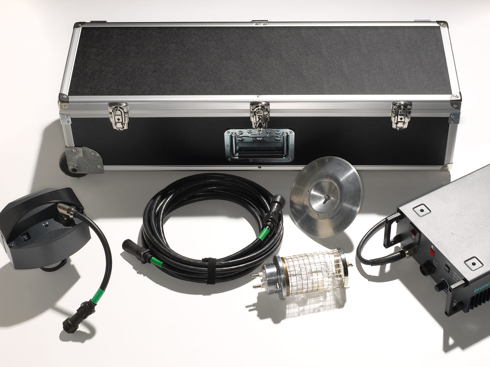 Zestaw oświetlenia ciągłego Broncolor HMI  FT1600 Kit