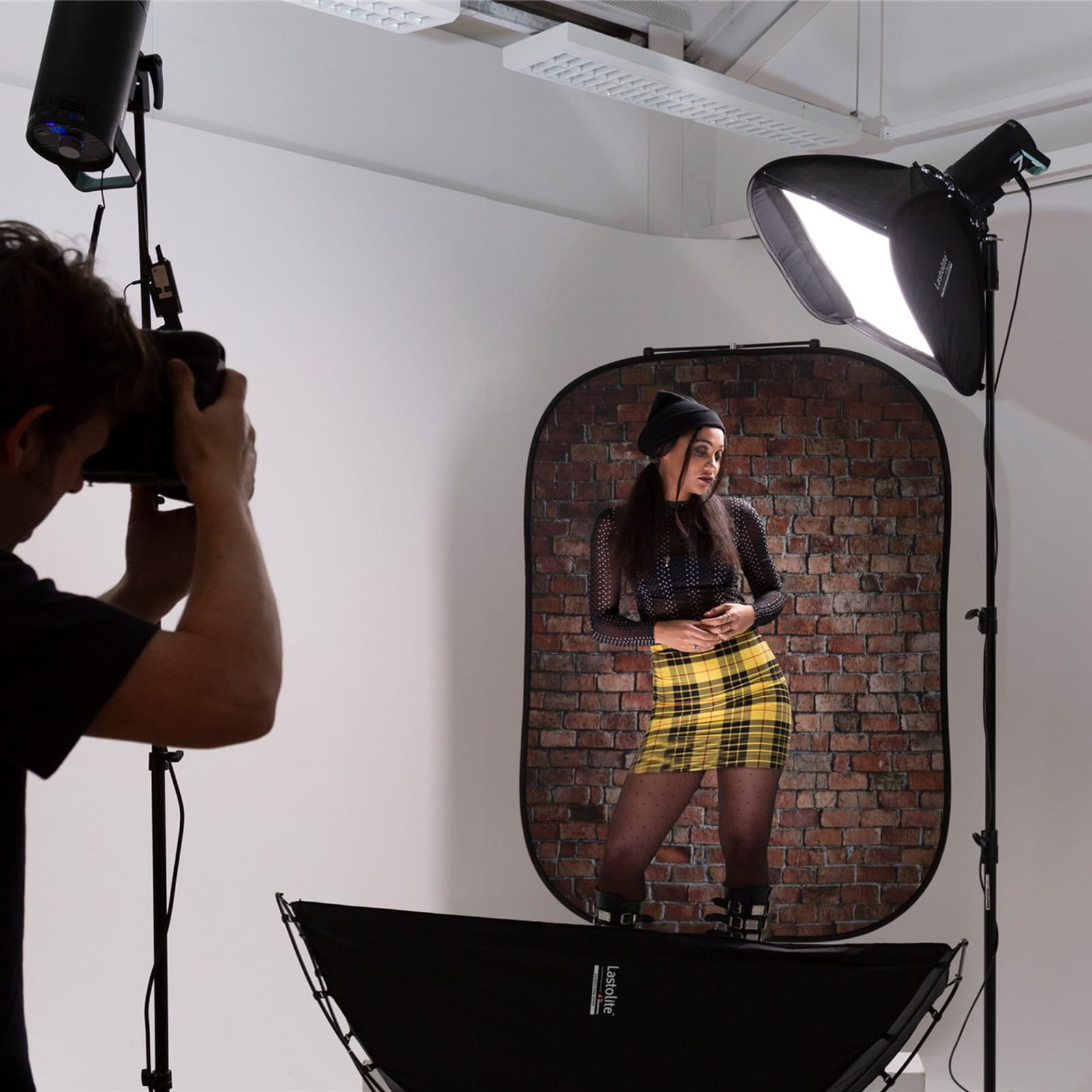 Składane tło dwustronne Urban Collapsible 1.5x2.1 m Red/Distressed White Brick