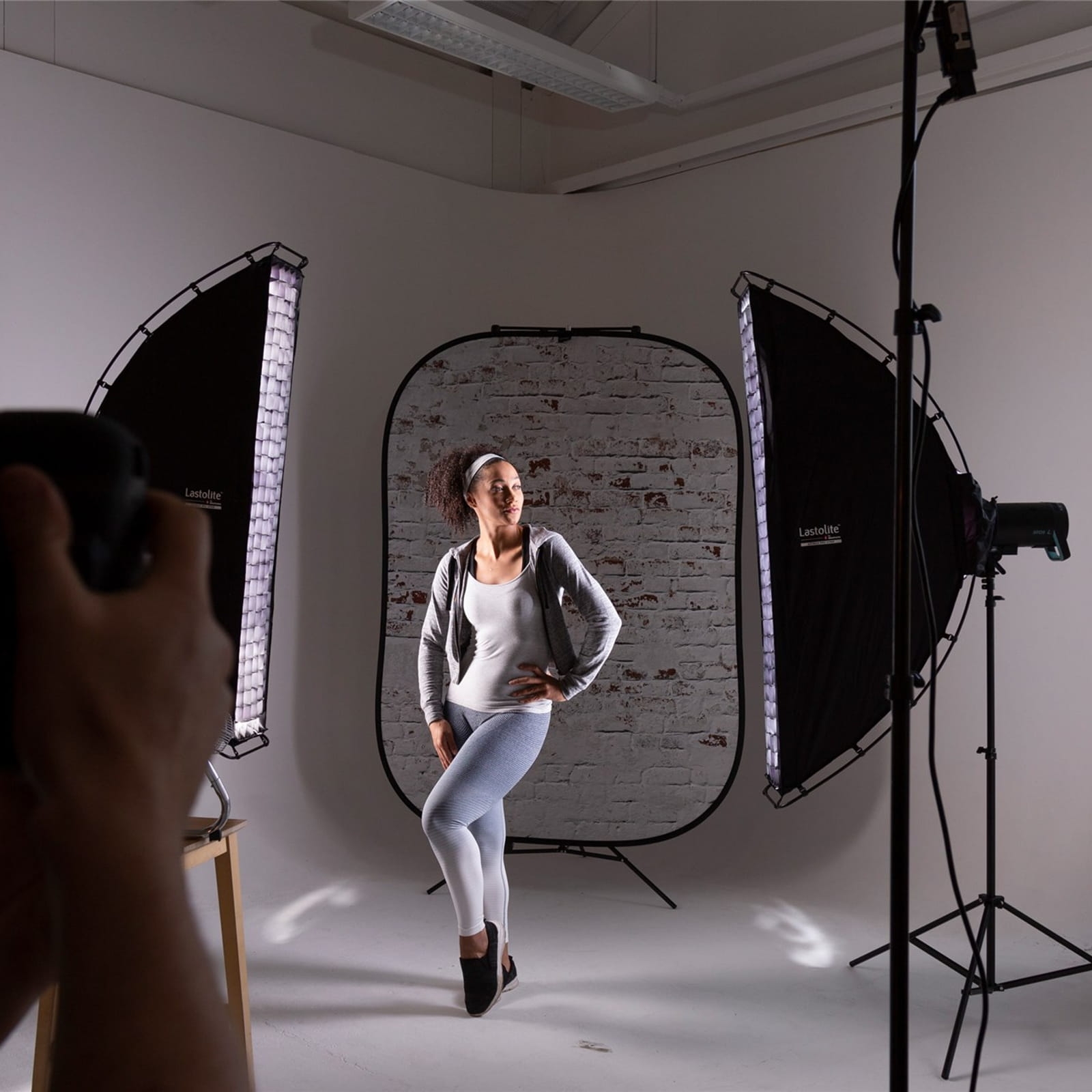 Składane tło dwustronne Urban Collapsible 1.5x2.1 m Red/Distressed White Brick