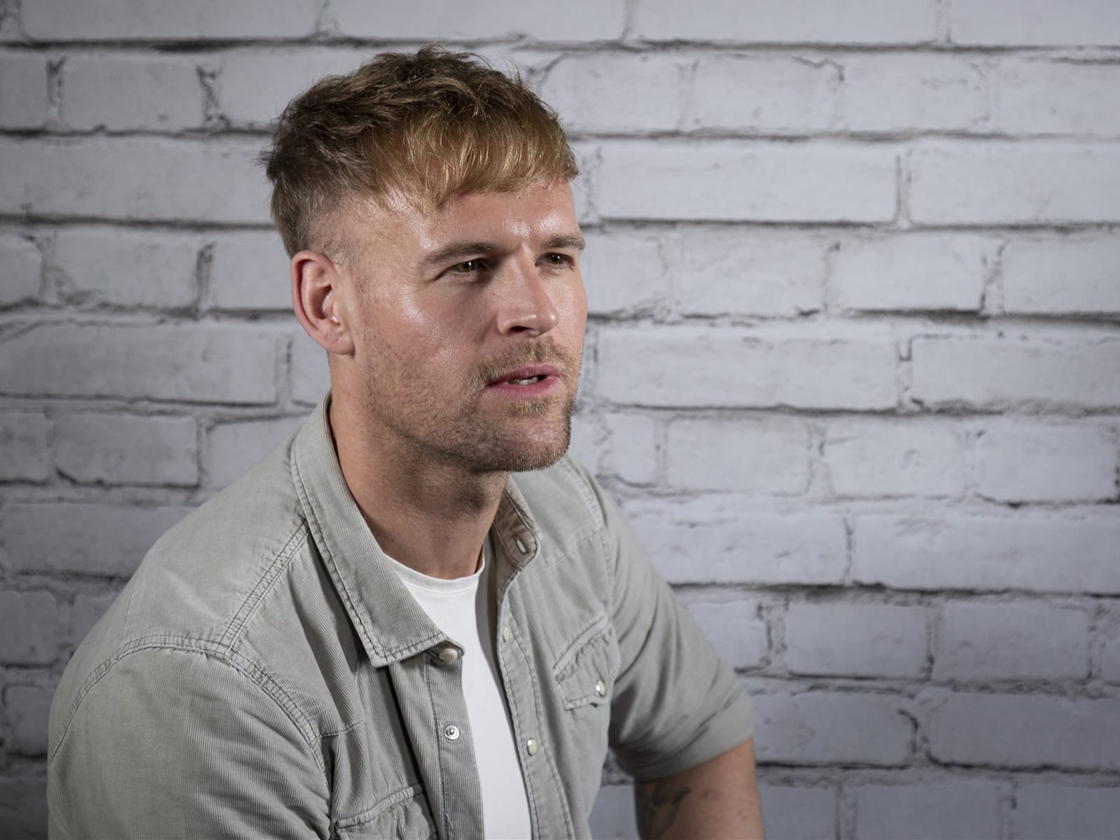 Składane tło dwustronne Urban Collapsible 1.5x2.1 m Painted White/Industial Brick